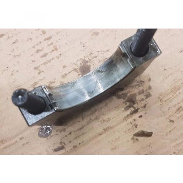 SEAT IBIZA 6J 2008-12 1.9 TDI PD BLS CRANKSHAFT 2ND MAIN BEARING FITTING BRACKET #2 image